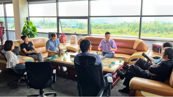 中國五礦商會(huì)、佛山外經(jīng)貿(mào)系統(tǒng)領(lǐng)導(dǎo)蒞臨雙興指導(dǎo)工作